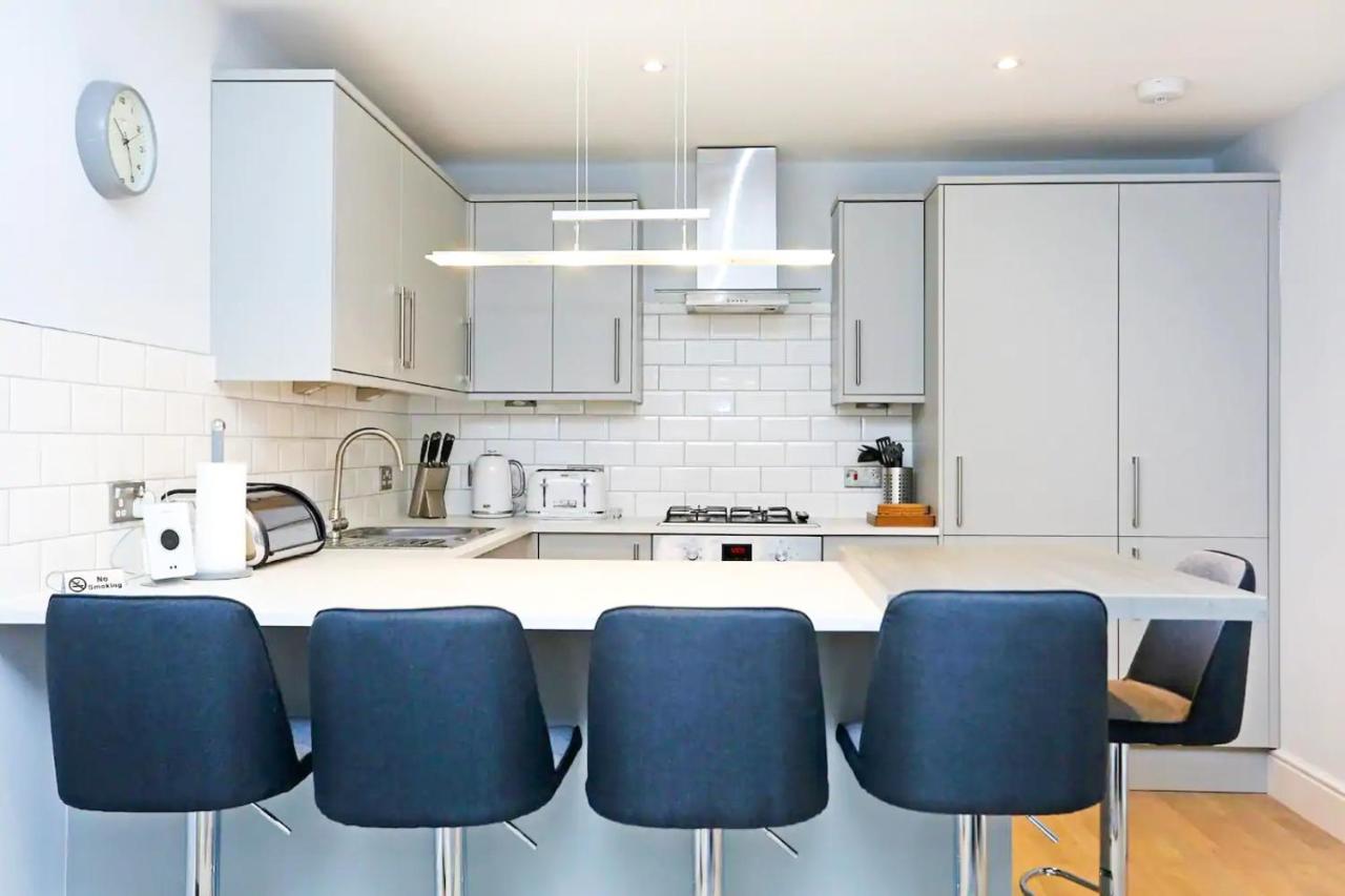 Modern 3 Bedroom Apartment, West End Edimburgo Exterior foto