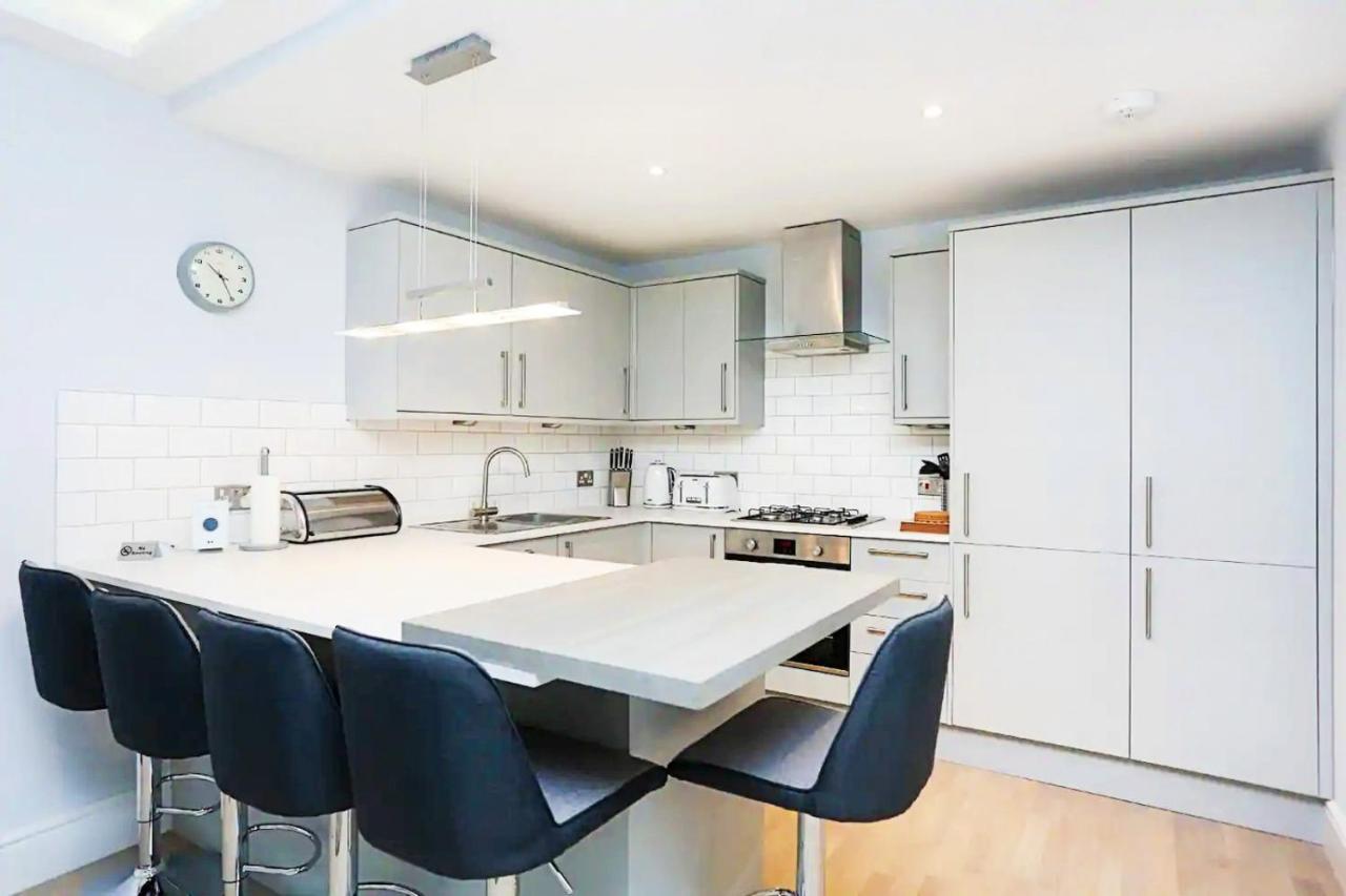 Modern 3 Bedroom Apartment, West End Edimburgo Exterior foto
